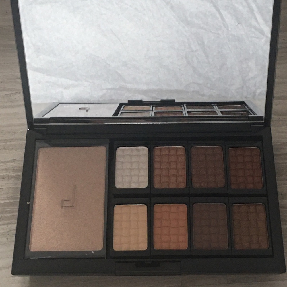 Doucce Natural Brown Beige Eye Shadow Palette